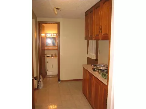10 Kens Cir, Crescent, OK 73028 photo 8