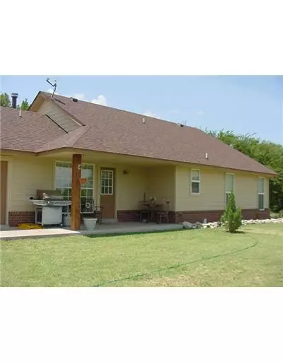 218 S Cemetery Rd, Tuttle, OK 73089 photo 17