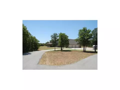 8450 E Post Oak Rd, Noble, OK 73068 photo 4