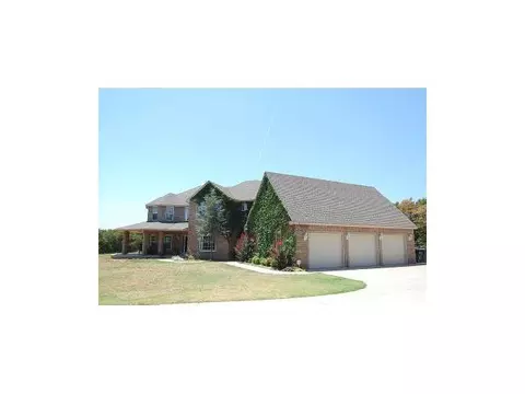 8450 E Post Oak Rd, Noble, OK 73068 photo 2