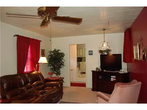 304 W Maple, Tuttle, OK 73089 photo 3