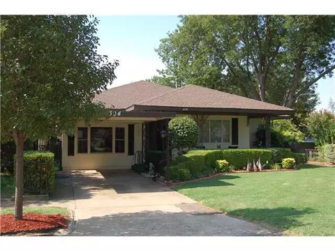 304 W Maple, Tuttle, OK 73089 photo 1