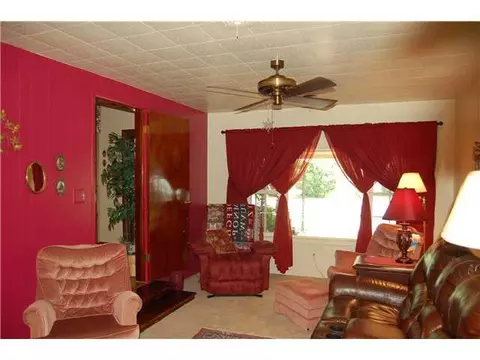 304 W Maple, Tuttle, OK 73089 photo 4