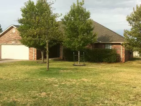 104 Willow Creek Dr, Tuttle, OK 73089 photo 1