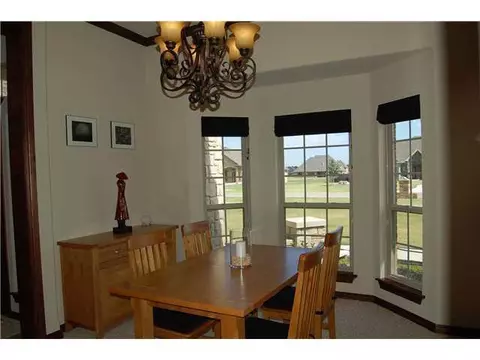 4610 Creekside Dr, Tuttle, OK 73089 photo 4