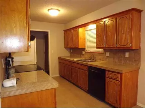112 Suzan Rd, Tuttle, OK 73089 photo 3