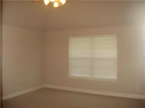 1301 NW 19th St, Moore, OK 73170 photo 12