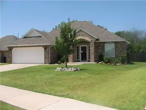 1301 NW 19th St, Moore, OK 73170 photo 1