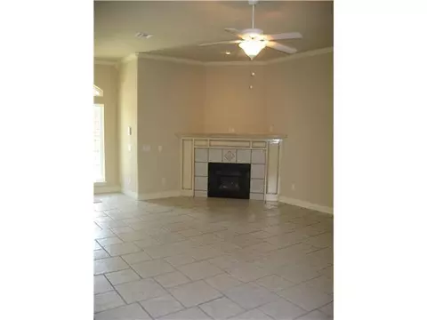 1301 NW 19th St, Moore, OK 73170 photo 4