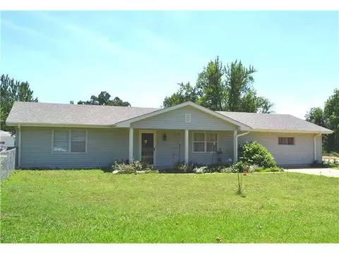 607 E 5th, Chandler, OK 74834 photo 1