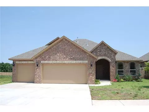 3000 Brookstone Ct, Moore, OK 73160 photo 2