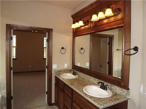 3000 Brookstone Ct, Moore, OK 73160 photo 8