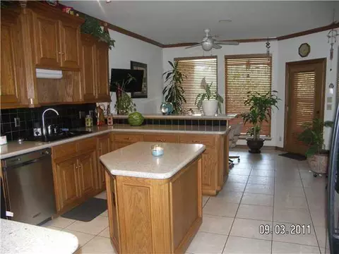 4550 S Pine St, Guthrie, OK 73044 photo 9