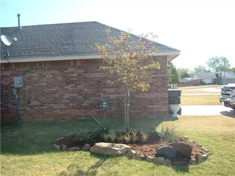 421 Sequoyah Dr, Noble, OK 73068 photo 4