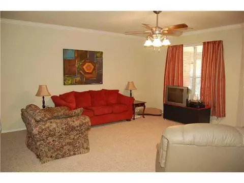 106 W End Ct, Tuttle, OK 73089 photo 3