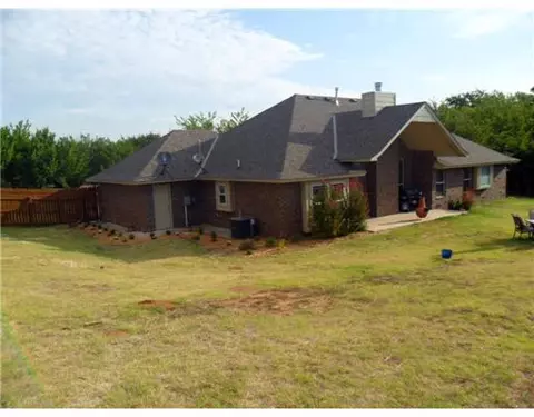 1910 Riviera Dr, Tuttle, OK 73089 photo 16