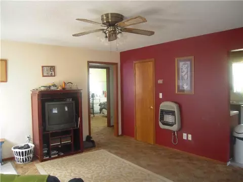 311 E Broadway, Mcloud, OK 74851 photo 2