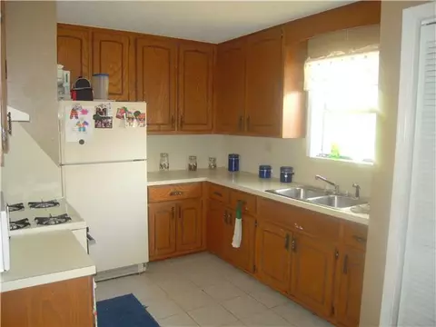 311 E Broadway, Mcloud, OK 74851 photo 3