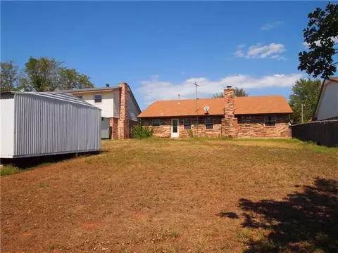 Undisclosed, Moore, OK 73160 photo 14