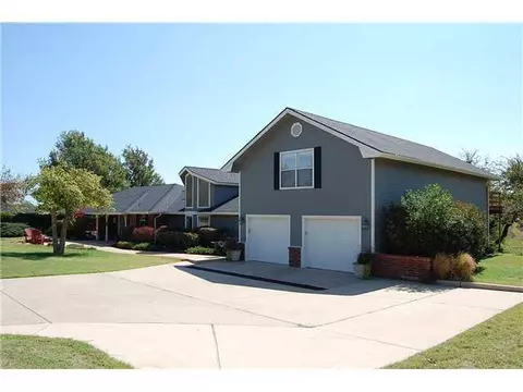 604 E Fox Ln, Newcastle, OK 73065 photo 2