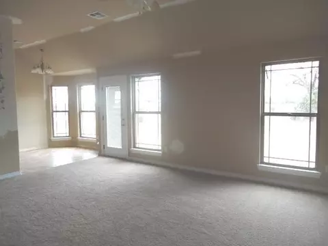 20664 Frontier Pl, Harrah, OK 73045 photo 2