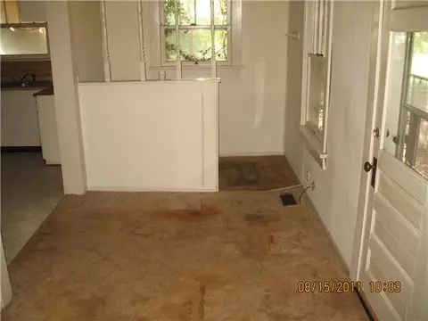 102 E Washington Ave, Guthrie, OK 73044 photo 17
