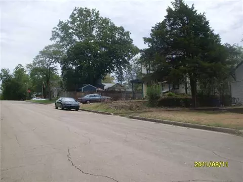 102 E Washington Ave, Guthrie, OK 73044 photo 3