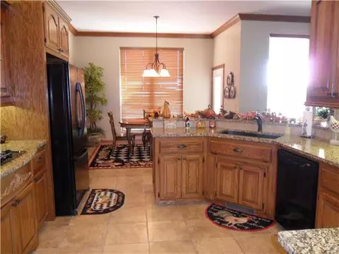 1004 Whispering Ridge Dr, Tuttle, OK 73089 photo 4