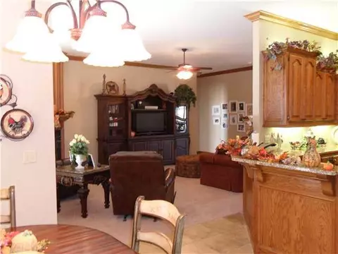 1004 Whispering Ridge Dr, Tuttle, OK 73089 photo 3