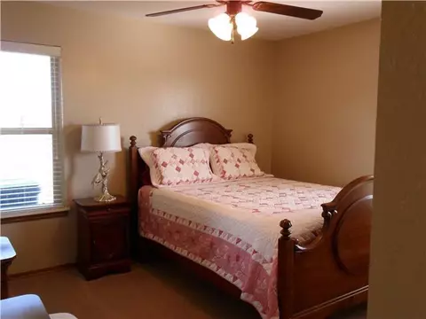 1004 Whispering Ridge Dr, Tuttle, OK 73089 photo 9