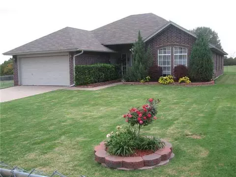 9451 E Franklin Rd, Norman, OK 73026 photo 1