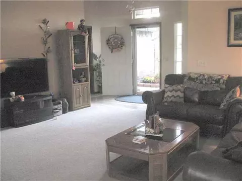 9451 E Franklin Rd, Norman, OK 73026 photo 2