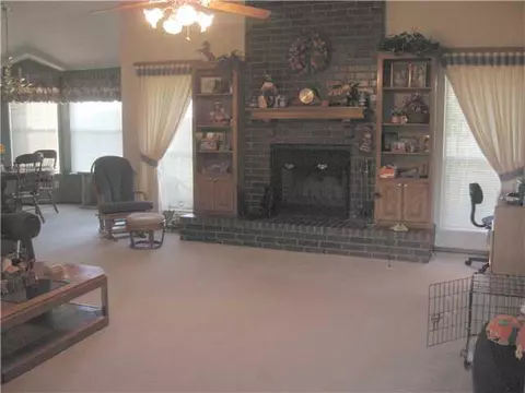 9451 E Franklin Rd, Norman, OK 73026 photo 3