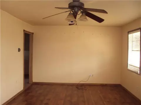 825 W Apache St, Purcell, OK 73080 photo 2