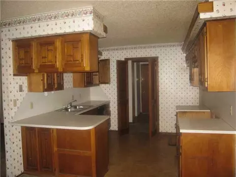 217 Crest Pl, Norman, OK 73071 photo 2