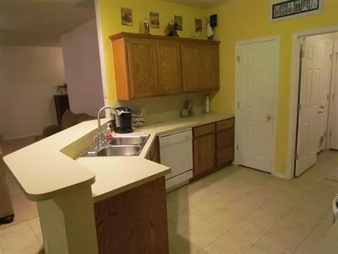 217 Red Rock Rd, Tuttle, OK 73089 photo 8