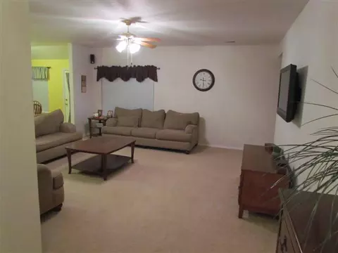 217 Red Rock Rd, Tuttle, OK 73089 photo 4