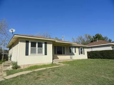 1818 W Vilas Ave, Guthrie, OK 73044 photo 2