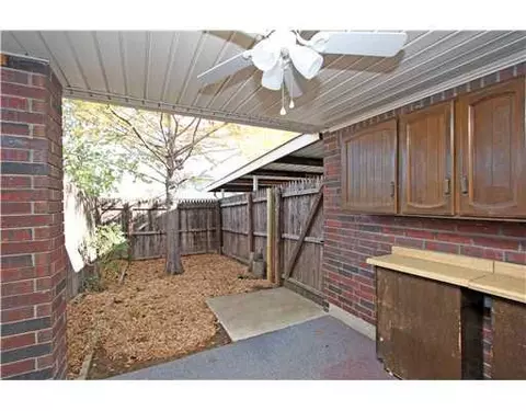 2124 Lakecrest Dr, Moore, OK 73170 photo 17