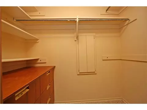 2124 Lakecrest Dr, Moore, OK 73170 photo 9