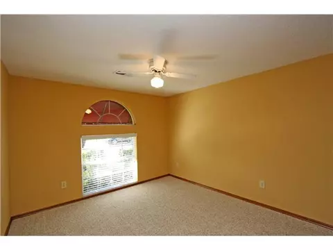 2124 Lakecrest Dr, Moore, OK 73170 photo 11
