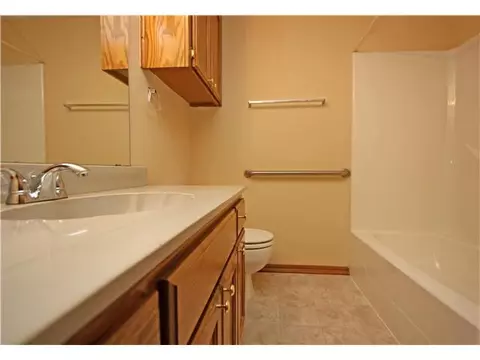 2124 Lakecrest Dr, Moore, OK 73170 photo 12