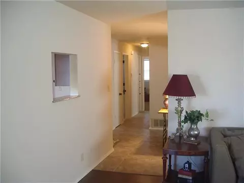 3721 N Eagle Ln, Bethany, OK 73008 photo 4