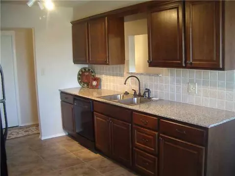 3721 N Eagle Ln, Bethany, OK 73008 photo 9