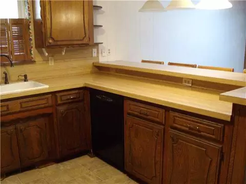 8101 NW 32, Bethany, OK 73008 photo 4