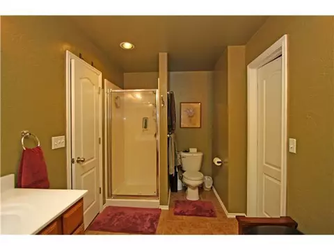 807 Elder Ln, Mustang, OK 73064 photo 13