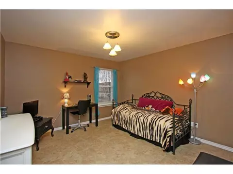 807 Elder Ln, Mustang, OK 73064 photo 19