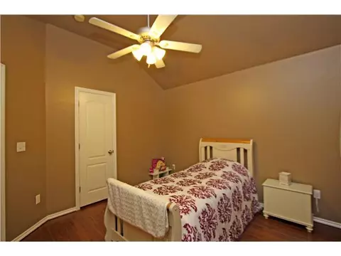 807 Elder Ln, Mustang, OK 73064 photo 15