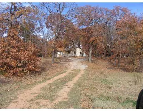 10 Wildwood Dr, Mcloud, OK 74851 photo 2