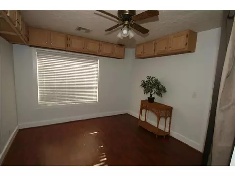 135 E Mosier St, Norman, OK 73069 photo 4